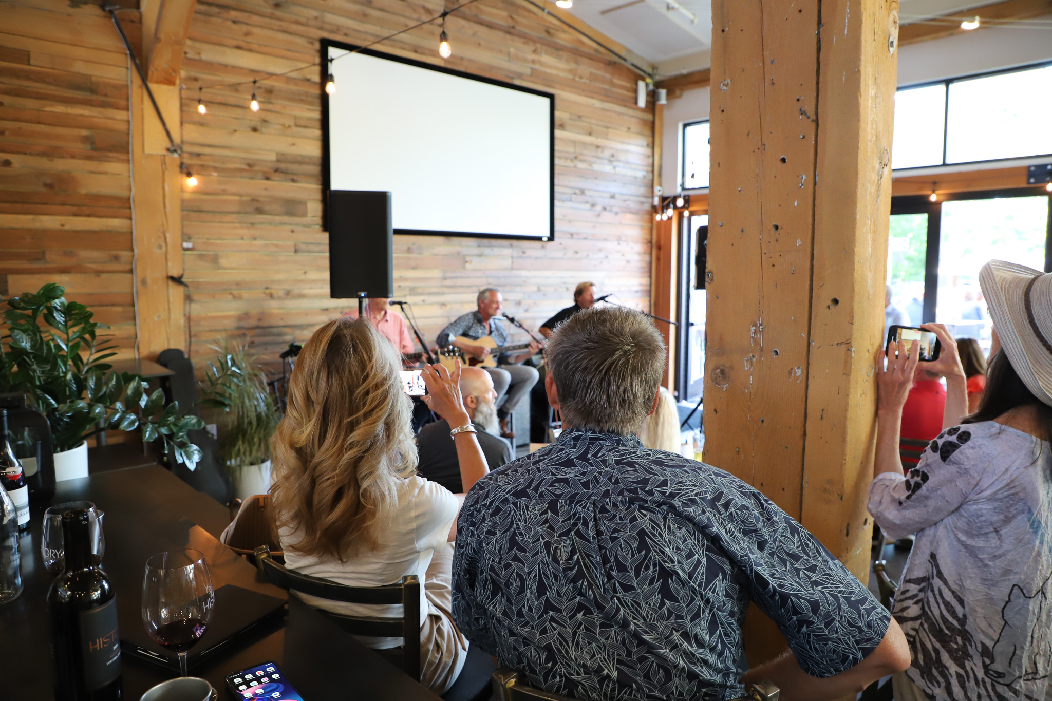 Live Music with 3 B’s